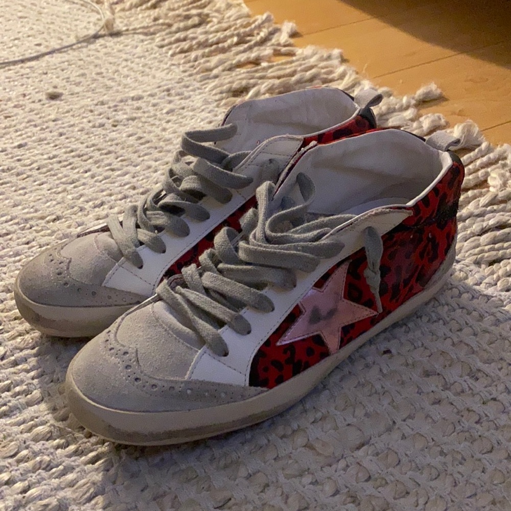 Size 7 golden goose sneakers